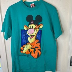 VINTAGE RARE Disney Graphic t shirt
